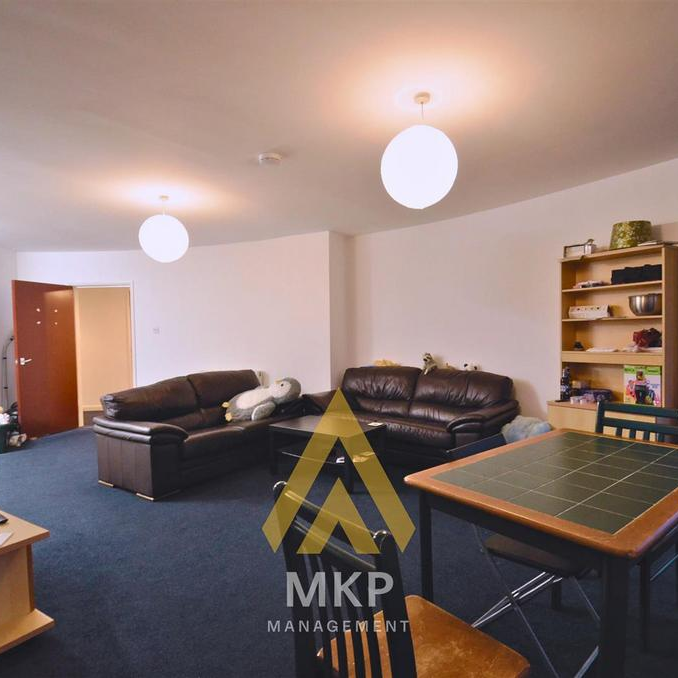 4 bedroom apartment to rent - Photo 1