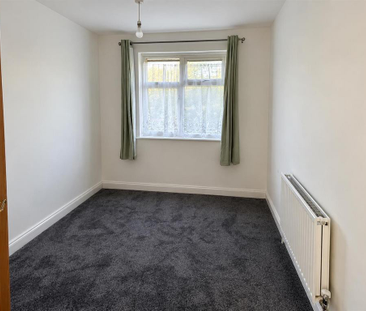 3 bedroom detached house to rent - Photo 3