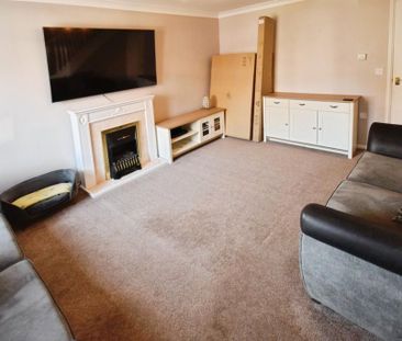 3 bedroom semi-detached house to rent - Photo 2