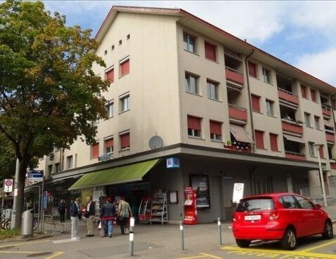 Zurich-Höngg, living near the city center - Photo 1