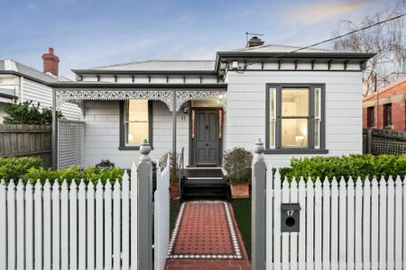 17 Leslie Street, Hawthorn VIC 3122 - House For Rent | Domain - Photo 4