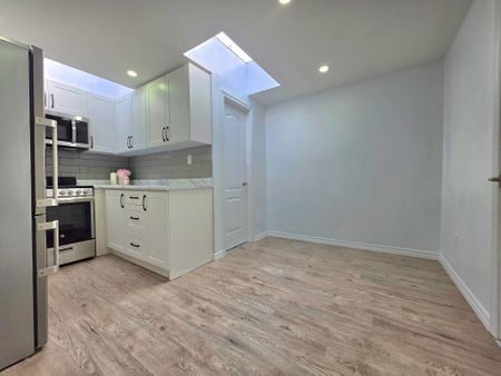 For Lease - 658 Dundas Street Unit# 2B, Toronto, Ontario - Photo 3