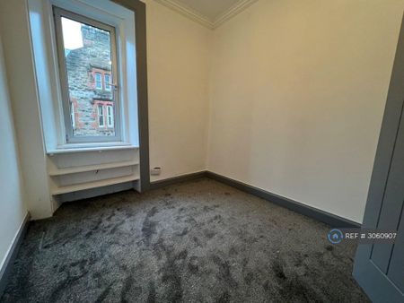 3 bedroom maisonette to rent - Photo 4