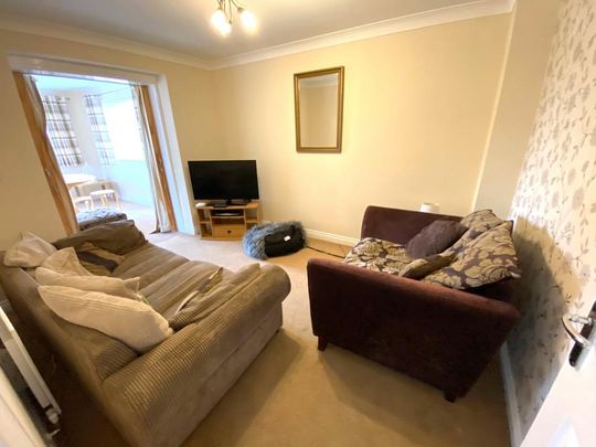 5 bedroom detached house to rent - Photo 1