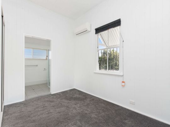 4 Marigold Street, Hemmant QLD 4174 - House For Rent - $750 | Domain - Photo 1