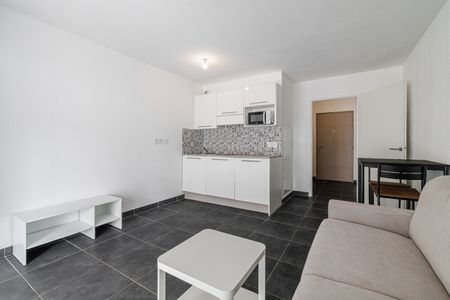 Location Appartement 1 pièce 24m² NICE 06100 - Photo 2