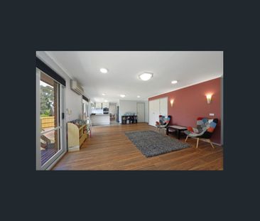 Perfect Family Living in a Peaceful Court Location - Photo 1