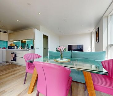 3 bedroom flat to rent - Photo 3