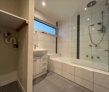 3 bedroom family home - Photo 3