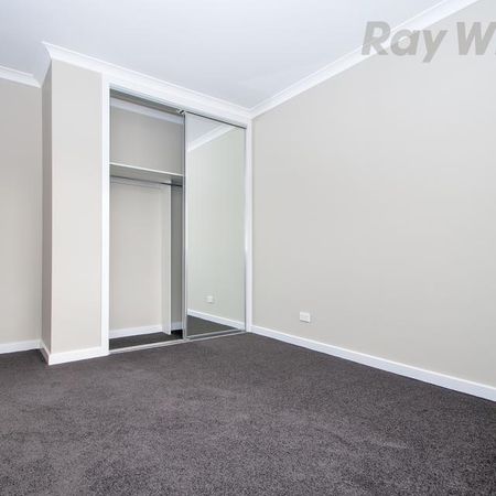 Three bedroom townhouse within walking distance to Main Street - Photo 3