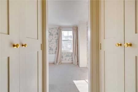 4 bedroom terraced house to rent - Photo 2