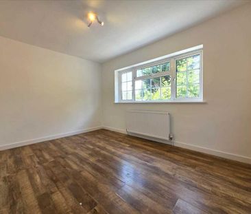 4 bedroom detached house to rent - Photo 3