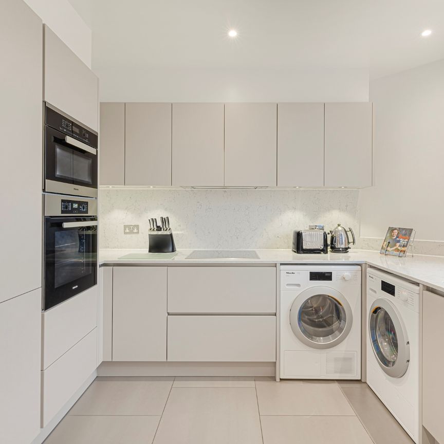 Modern turn-key apartment in Kensington - Photo 1