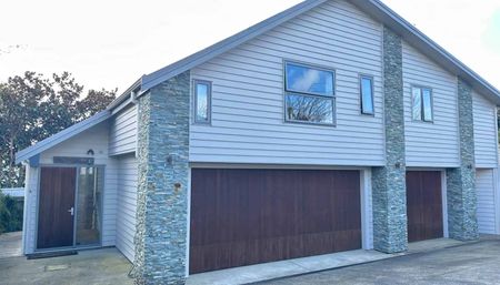 Two bedroom plus a study in Sunnyhills - Photo 3