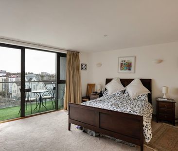 2 Bed Flat - Photo 4