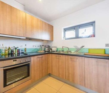 Larden Road, Acton, W3 - Photo 6