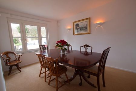 4 bedroom detached house to rent - Photo 3