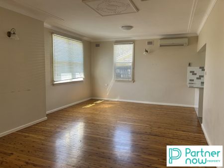 17 Anthony Road, TAMWORTH NSW 2340 - Photo 2