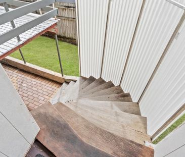 Spacious Family Home - Photo 5