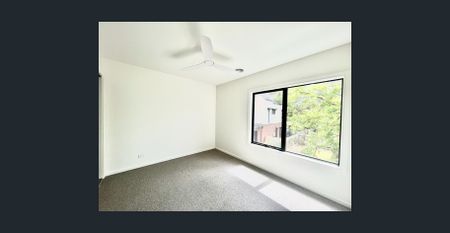 3 Bedroom 2 Bathroom townhouse in Burwood East - Photo 4