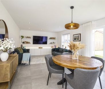 Stylish and contemporary five bedroom, three bathroom property in t... - Photo 4