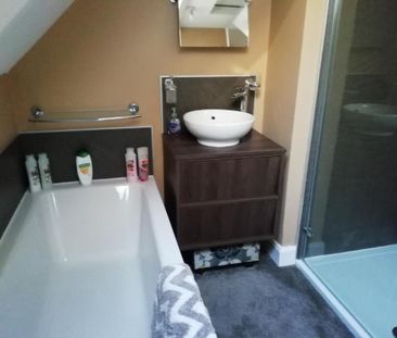 3 bedroom semi-detached house to rent - Photo 4