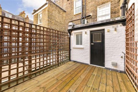 A bright and recently refurbished maisonette on the popular Elizabeth Street. - Photo 3