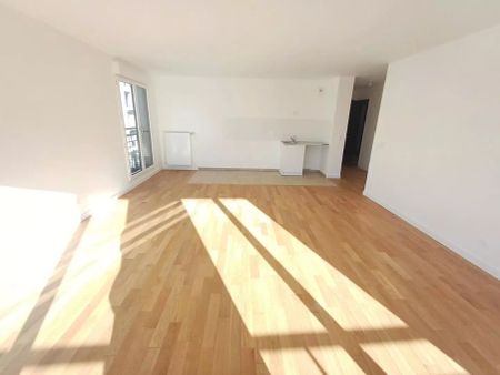 location Appartement T3 DE 75.4m² À COURBEVOIE - Photo 4