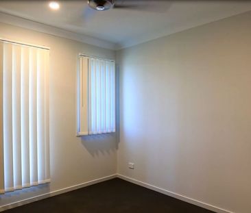 Modern Family Living in the Heart of Pimpama - Photo 2