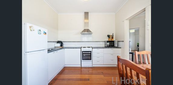 Great Location - Photo 2