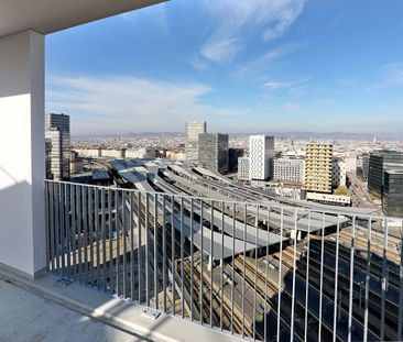 Sonnwendviertel: 2-Zimmer-Wohnung mit Balkon im 7. OG – Fitnessraum... - Photo 1