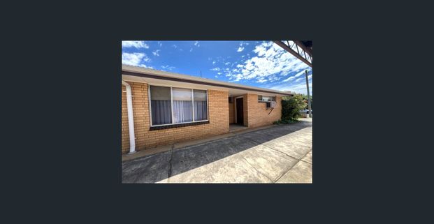 Spacious Unit in Prime Location – Walk to Dean Street! - Photo 1