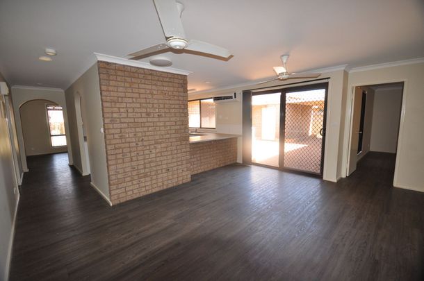 Spacious Coastal 3x2 Family Home - Photo 1