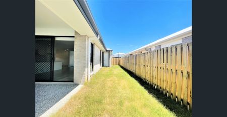 4Bed Family Home Available Now!! Extra Air Con Installation!! - Photo 4