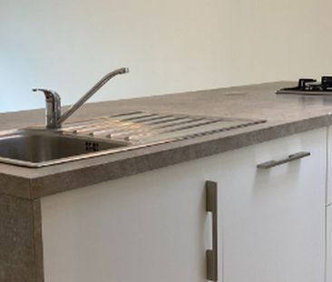 Appartement te huur in Rumbeke voor € 900 met 2 slaapkamers - Photo 2