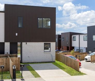 NEW LYNN, 3 BEDROOMS - Photo 4