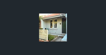 SINGLE STORY 3 BEDROOM - Photo 5