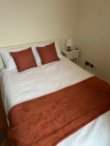 3 Bed Maisonette, Mile End Road, E3 - Photo 2