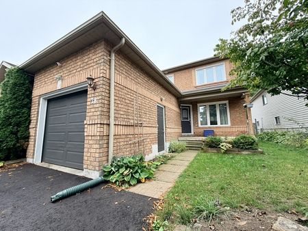 Southwest Barrie: 3 Bed, 2.5 Bath Detached Home, Churchland Dr. - Photo 2