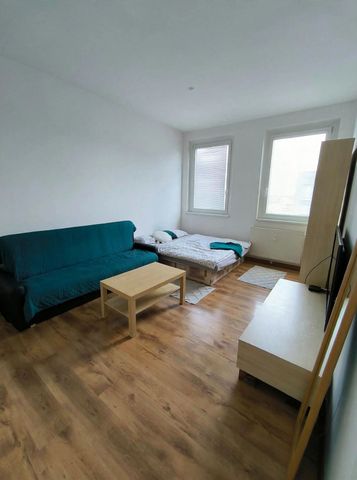 Zariadený 2 izbový byt v Rohožníku na prenájom. - Photo 2