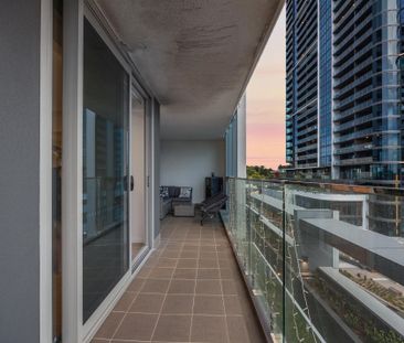 Executive Luxury Lifestyle - Photo 4