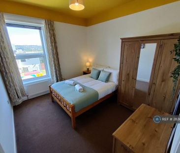 3 bedroom maisonette to rent - Photo 4