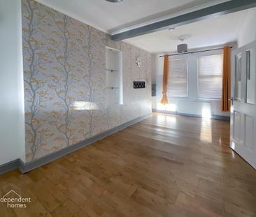 18 Albert Street, Larne, BT40 1LG - Photo 1