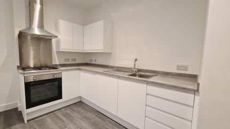 2 bedroom ground floor flat to rent - Photo 5