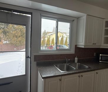 For Lease - 1068 Lawrence Avenue, Toronto, Ontario - Photo 6
