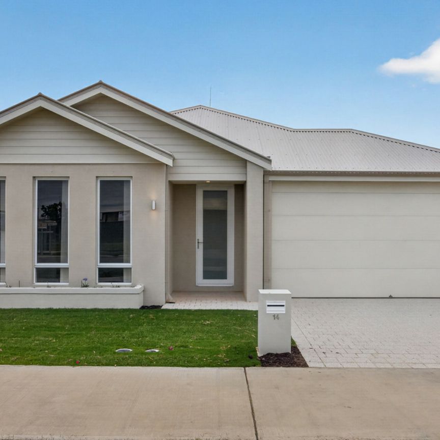 One Week Free Rent! Brand New & Fully Landscaped! - Photo 1