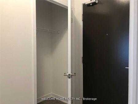 For Lease - 38 Honeycrisp Crescent Unit# 710, Vaughan, Ontario - Photo 3