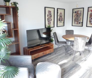 2 bedroom semi-detached house to rent - Photo 4