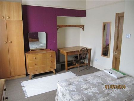 31, Brownlow Street - Photo 3