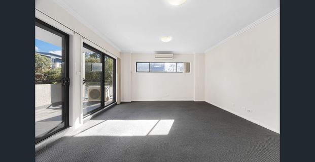 Spacious & Peaceful Apartment in a Prime Kellyville Ridge Location - Photo 1